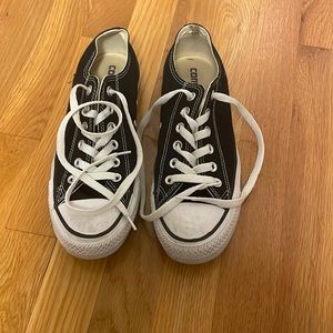 Black low top original converse